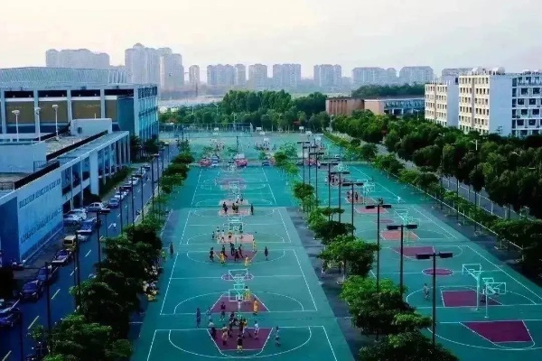 东莞理工学院莞城校区是什么样子的？一所融合创新与社区服务的现代化高校