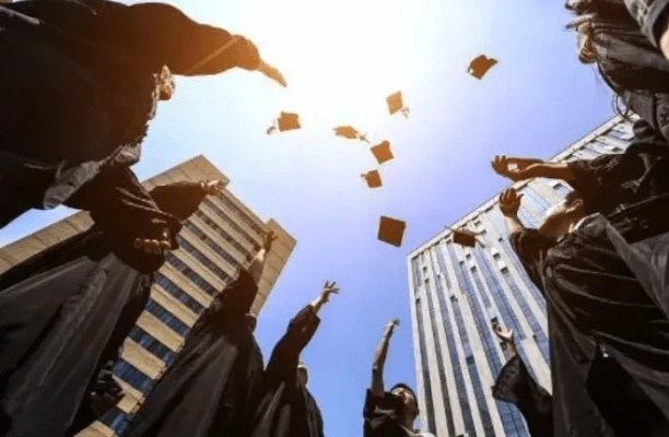 上完了大学再去学技术是浪费吗？本质是职业发展的战略升级