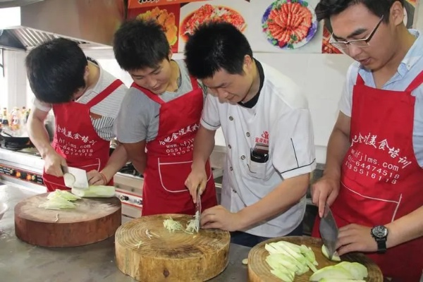  小吃培训专业培训是什么？揭秘成功创业的教育密码